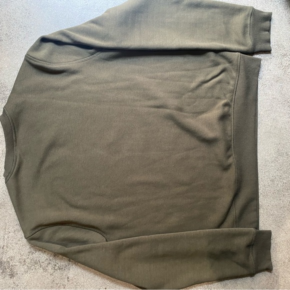 Eddie Bauer Men's Crewneck Sweater in Olive - Picture 5 of 5